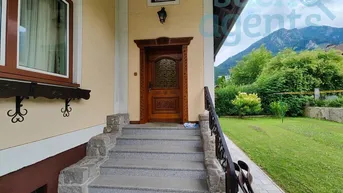 Expose Ein-Zweifamilienhaus mit traumhaften Ausblick und Altbaucharme