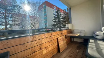 Expose Praktisch aufgeteilte 3-Zimmer-Wohnung mit südseitiger Loggia und angenehmer Wohnatmosphäre