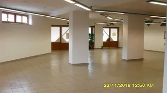 Expose GESCHÄFTSLOKAL IN ZENTRALER LAGE