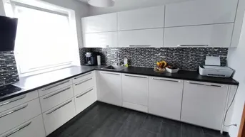 Expose Neuer Preis!!! Renovierte 3-Zimmerwohnung mit hochwertige DAN-Küche