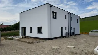Expose Doppelhaushälfte mit 5 Zimmern in Ruhelage – jetzt schlüsselfertig unter 400.000 €!