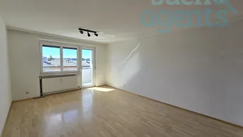 Expose Helle 3-Zimmer Wohnung mit Loggia, Keller und Stellplatz – perfekt für Eigennutzung oder Vermietung