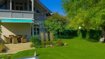 Expose Ein-/Zweifamilienhaus mit Pool, idyllischer Ruhelage und traumhafter Aussicht