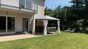 Expose Top ausgestattetes Einfamilienhaus mit Doppelgarage und Wintergarten