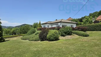 Expose Viel Raum für Ihre Ideen - Solides Einfamilienhaus mit über 2.700 m² Baugrund in ruhiger Lage