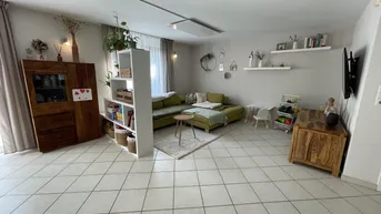 Expose Hauscharakter zum Wohnungspreis! 3-Zimmer Familienrefugium über 2 Etagen! inkl. Garten und Carport