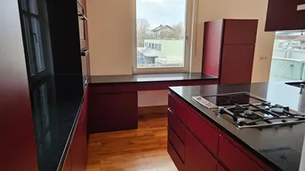 Expose Traumhafte, zweistöckige 170 m² große Terrassenwohnung langfristig zu vermieten 