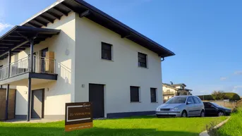 Expose ​​​​​​​Moderne Doppelhaushälfte in Auerbach - 132m2 - Baujahr 2020