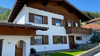 Expose Ruhiges Einfamilienhaus in Flaurlingberg mit herrlichem Bergblick