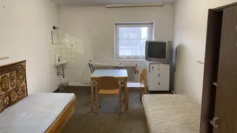 Expose 5 getrennte Zimmer + kleine DG-Wohnung - Arbeiterquartier geeignet