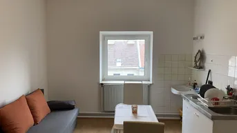 Expose Arbeiterquartier in Wien:5 getrennte Zimmer + kleine DG-Wohnung