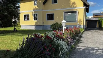 Expose Traumhaftes Zweifamilienhaus in Grafenbach/St. Valentin