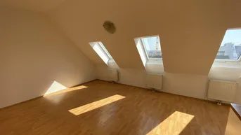 Expose Helle 2-Zimmer-Dachgeschosswohnung – Sofort beziehbar! JETZT ANFRAGEN!