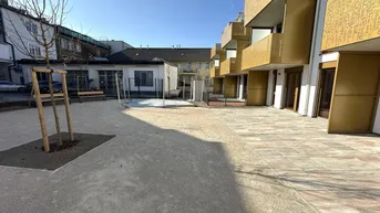 Expose Helle 4-Zimmer Wohnung mit 4 Terrassen und 2 Badezimmern - Hier werden Träume war!