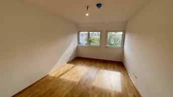 Expose SONNWEND – LIVING! ERSTBEZUG - KÜCHE - KLIMA - BESCHATTUNG - U1 NÄHE!