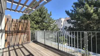 Expose Pauschalmiete inklusive Warmwasser &amp; Heizung/Kühlung - Moderne 2-Zimmer-Wohnung mit schöner Terrasse in den Hof - Stilvolle Ausstattung