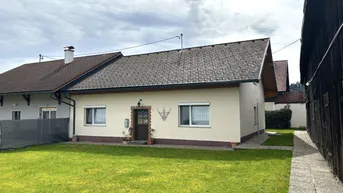 Expose Ebenerdige Doppelhaushälfte mit viel Platz, großem Grundstück und praktischen Schuppen für Bastler!