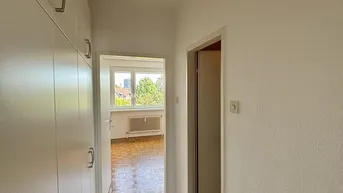 Expose Gepflegte 2-Zimmer-Wohnung mit Loggia und KFZ-Stellplatz!
