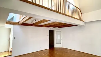 Expose Nur wenige Schritte zum Ufer beim Rathausplatz - Charmante Altbau-Maisonette mit Dachterrasse!