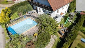 Expose Familienidylle in Lichtenberg – Geräumiges Haus mit großem Garten und Pool nähe Linz!
