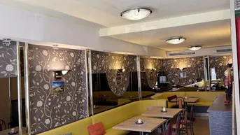 Expose Von Café bis Concept Store – Gestalten Sie Ihre Zukunft in dieser Top-Immobilie!