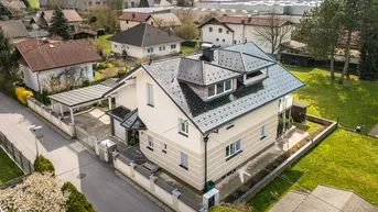 Expose Familiendomizil - Maximaler Wohnraum in ruhiger Siedlungslage.