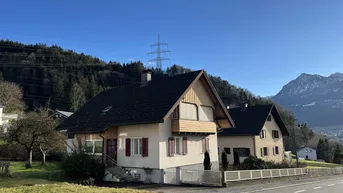 Expose CHARMANTES EINFAMILIENHAUS MIT GROSSEM GRUNDSTÜCK