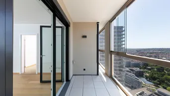 Expose HELIO TOWER, U3-Nähe: 2-Zimmer-Traumwohnung mit Loggia in der 33. Etage mit Aussicht, PROVISIONSFREI