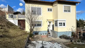 Expose Einfamilienhaus mit Garage in zentraler Ruhelage