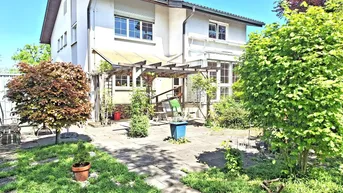 Expose Ihr neues gemütliches Heim. Großes, charmantes Haus mit idyllischem Garten.