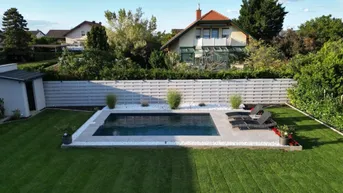 Expose STILVOLL WOHNEN MIT MODERNEM KOMFORT! Großes Einfamilienhaus mit wunderschönem Garten und Pool in Theresienfeld zu verkaufen!
