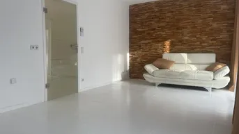 Expose Moderne 2-Zimmer-Wohnung mit 26m² Balkon + 2 KFZ-Stellplätze in Toplage