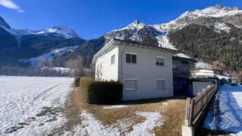Expose LICHTDURCHFLUTETE 4-ZIMMER-WOHNUNG IN LÄNGENFELDS RUHELAGE