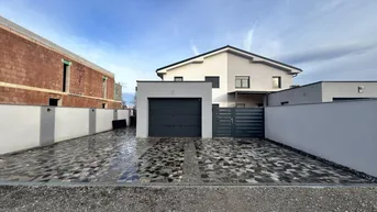 Expose DER TRAUM VOM EIGENHEIM! Neubau Doppelhaushälfte mit 5 Zimmern, großer Terrasse, Garage &amp; großem Garten zu verkaufen!