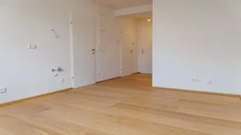 Expose HELLE, SANIERTE 2-ZIMMER-WOHNUNG IN ZENTRALER LAGE