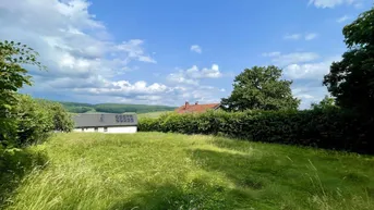Expose BAUGRUNDSTÜCK MIT SONNIGEM FERNBLICK