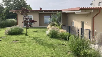 Expose TRAUMHAFTER BUNGALOW MIT SEEBLICK! ERSTBEZUG!