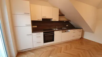 Expose 78m² 3-Zimmer Neubau-Dachgeschoß-Wohnung mit Balkon, Wärmepumpe-Fußbodenheizung, Einbauküche
