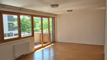 Expose PRIVAT - Vermiete 3-Zimmer Wohnung mit Balkon und Garage am Rudolf-Bednar Park