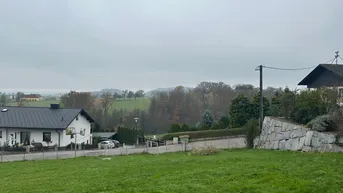 Expose Sonniges Grundstück mit Fernsicht nahe Linz (provisionsfrei)
