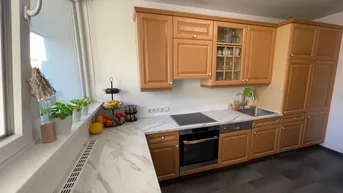 Expose Großzügige, klimatisierte 3-Zimmer-Wohnung mit 2 Loggien in zentraler Lage von Wiener Neustadt - WG-geeignet, möbliert, ab Herbst (früher möglich)