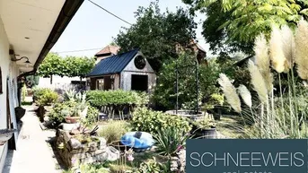 Expose EFERDING-PUPPING: Ihre zukünftige Wohlfühloase mit Charme und Stil! Einzigartiges Landhaus mit Naturpool, Wintergarten, Gartenidylle und noch vieles mehr…