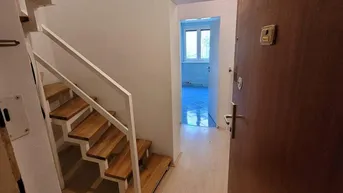 Expose Hameaustraße: Maisonette in Grünruhelage mit Schwimmbad