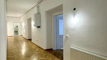 Expose sanierte Wohnung im denkmalgeschützten Zinshaus in Saggen zur unbefristeten Miete!