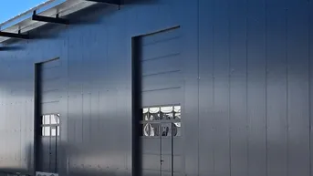 Expose Moderne Produktions- und Gewerbehalle zu verkaufen 