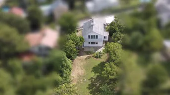 Expose Freistehend · Grünblick · Ruhe – Einfamilienhaus auf einem 776 m² Grundstück!