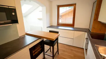 Expose SONNIGE 4-ZIMMER-DACHGESCHOSS- WOHNUNG - MIT BLICK AUFS HEUKARECK