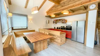 Expose SKI-IN/ SKI-OUT-RENDITEOBJEKT: 9-ZIMMER-FERIENWOHNUNG MIT SAUNA, PANORAMABLICK UND VOLLAUSSTATTUNG
