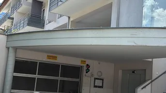 Expose Helle 3-Zimmer-Wohnung mit großem Balkon, Garage und ruhiger Lage in Perjen