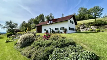 Expose Exklusives Landhaus in idyllischer Lage mit modernem Komfort und traumhaftem Bergblick